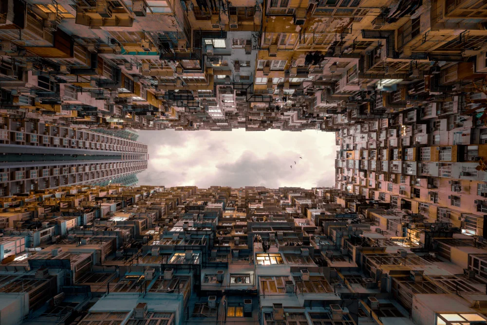 Perlow, Gary: The Monster Building