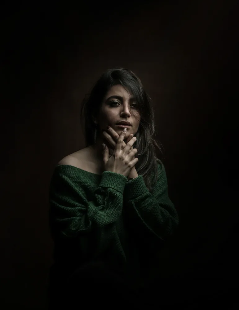 Hasheminasab, Moein: Ragazza persiana