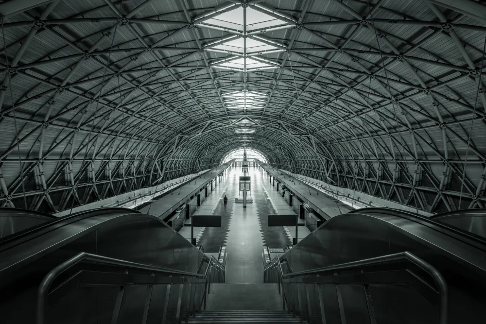 Wu, Irene: Terminale della metropolitana