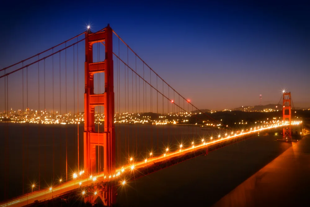 Viola, Melanie: Abendliches Stadtbild der Golden Gate Bridge
