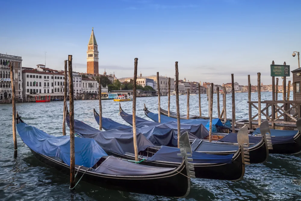 Viola, Melanie: BENÁTKY Canal Grande a Campanile svatého Marka