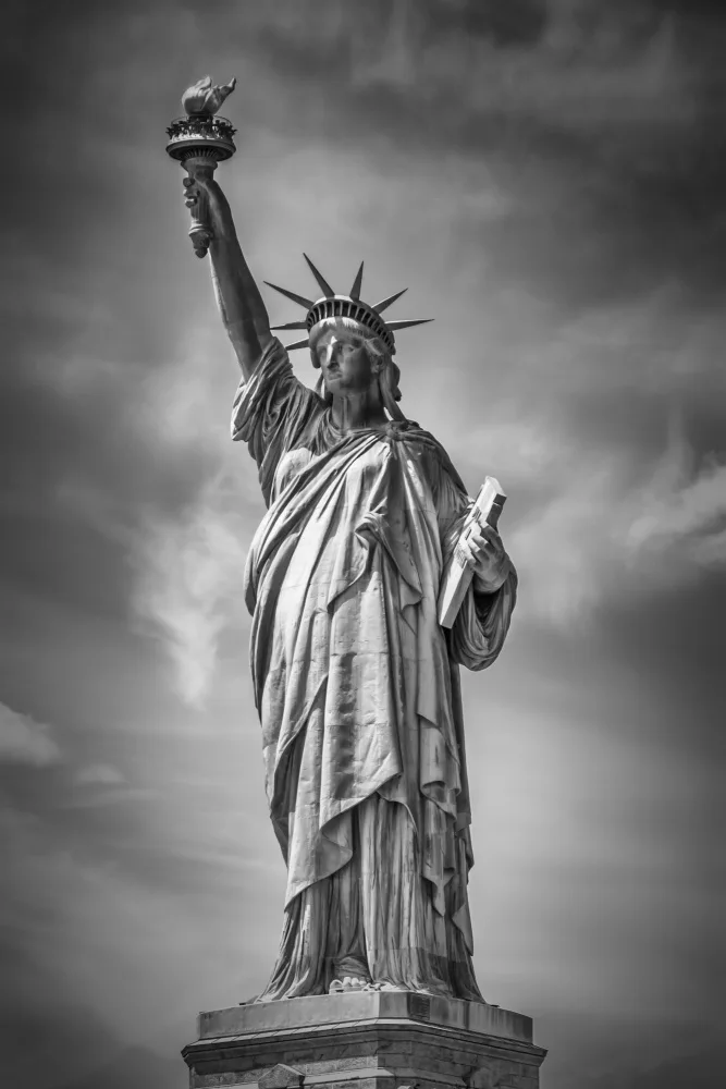 Viola, Melanie: NEW YORK CITY Monochrome Freiheitsstatue