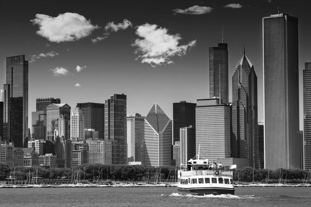 Viola, Melanie: CHICAGO Monochrome Skyline