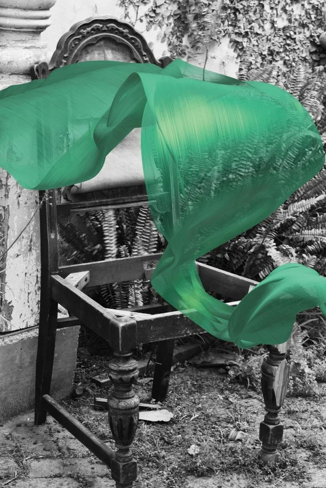 Skellern, Sue: Nastro verde e sedia