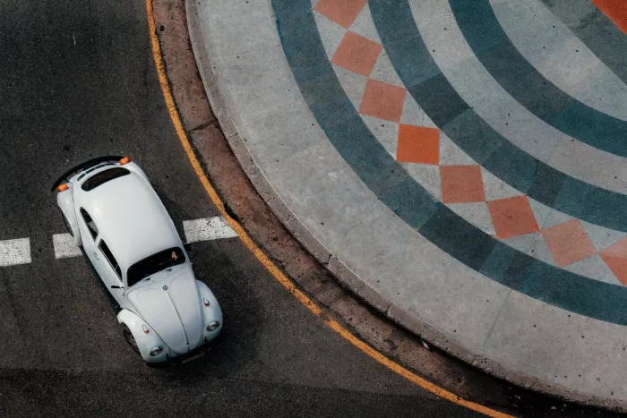 Bauer, Andy: Curva
