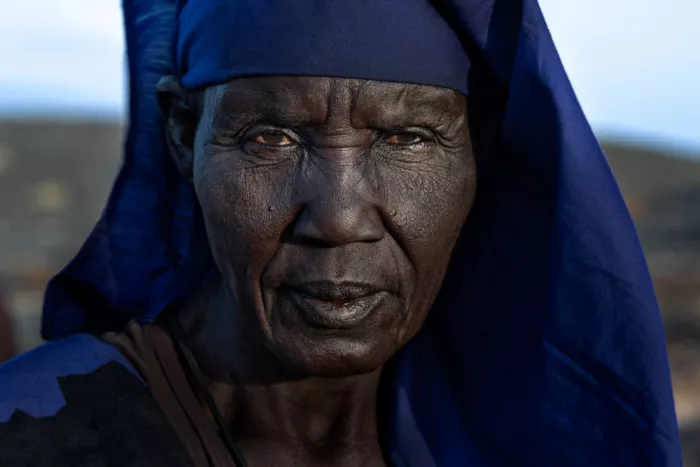 Garmendia, Inazio Joxe: Donna in blu - Kenya