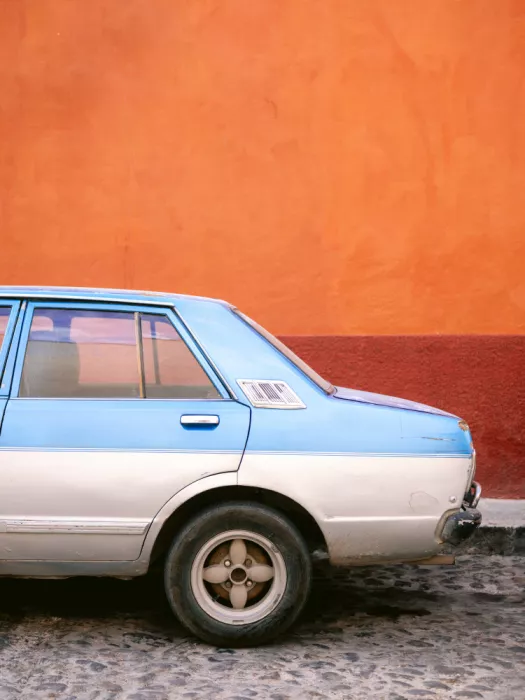 Zwart, Raisa: Retro-Auto | San Miguel de Allende Mexiko