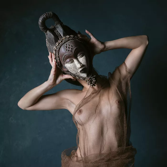 Raga, Gil Joan: Maschera Punu