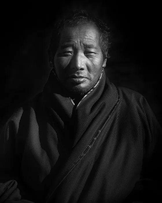 天馬, Feng Chao: Ein tibetischer Mann