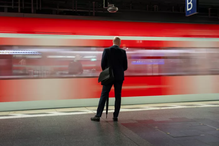 Reichelt, Dieter: En attente du bon métro