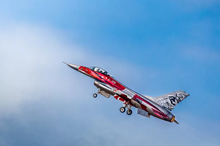 Renmyr, Magnus: F-16 Fighting Falcon