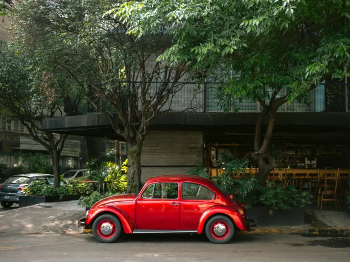 Zwart, Raisa: Retro-Auto in Mexiko-Stadt
