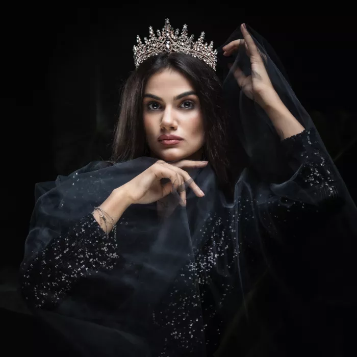 Girmencea, Robert: Regina delle tenebre