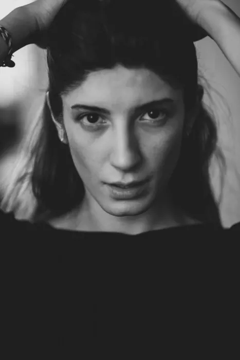 akyurt, engin: Mladá dívka