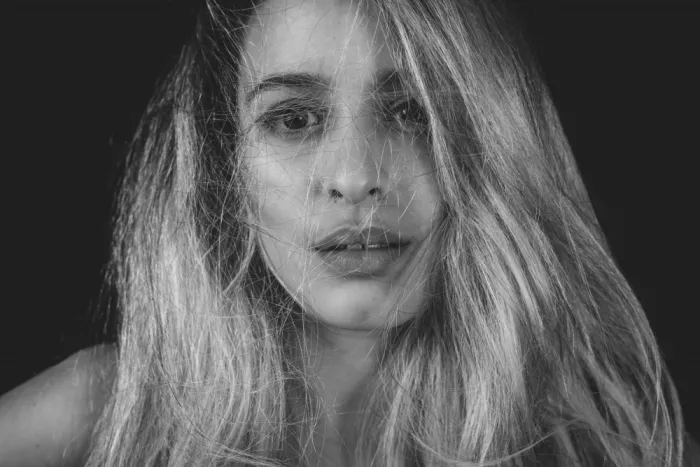 akyurt, engin: Ritratto di una giovane ragazza