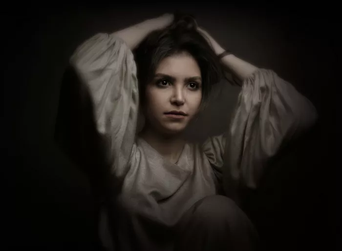 Hasheminasab, Moein: Ragazza persiana