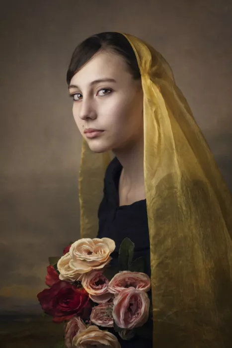 Codreanu, Teodora: Gelbes Tuch