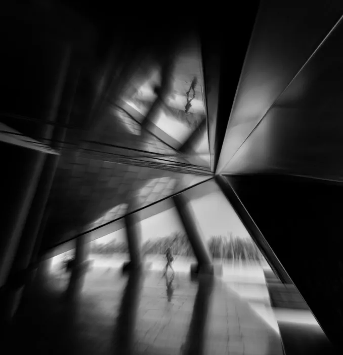Ragab, Hesham: MIROIR