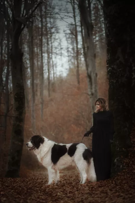 Arhire, Raluca: Max and Bia