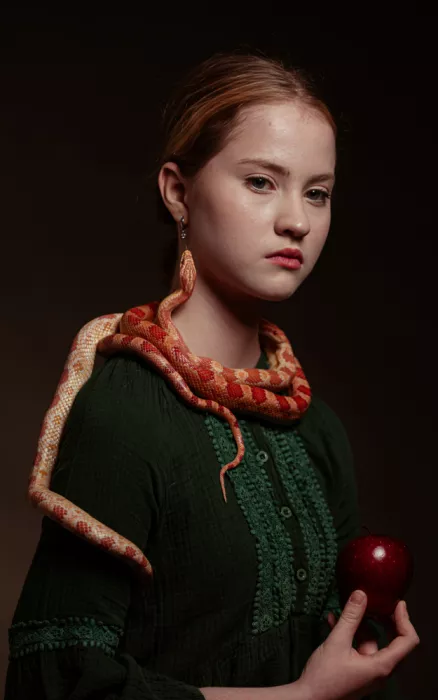 Koller, Gila: Bildende Kunst - Valeria als Eva