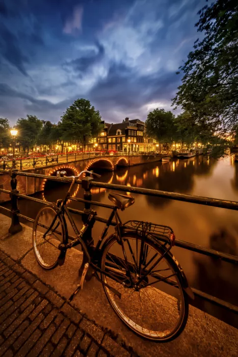 Viola, Melanie: AMSTERDAM Abendstimmung von der Brouwersgracht