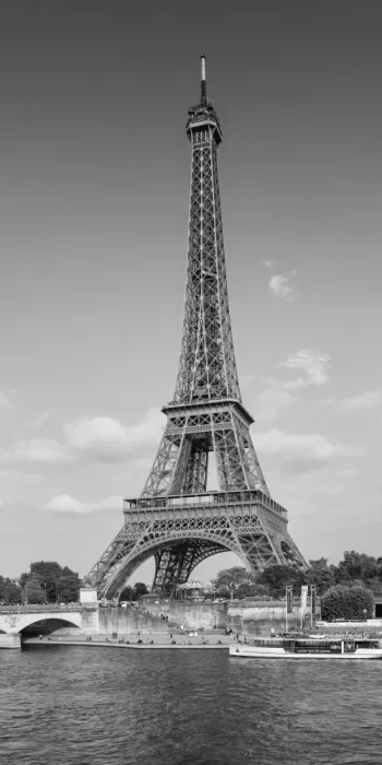 Viola, Melanie: PARIS Eiffelturm & Fluss Seine Panorama | Monochrom