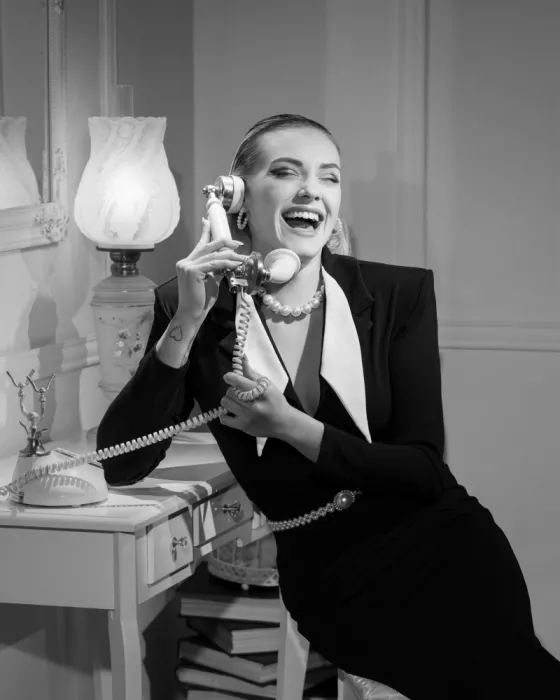 Lee, Martin: Nicht-mobiles Telefon