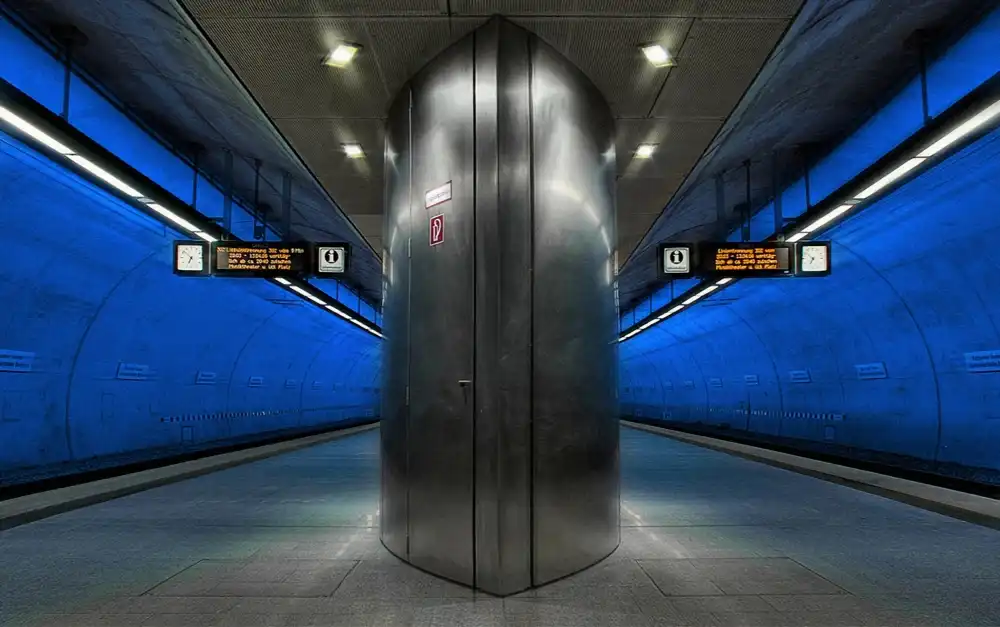 Droste, Holger: la stazione
