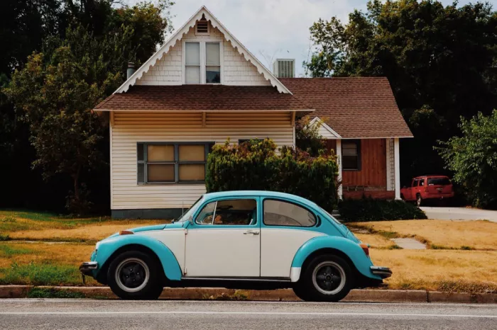 Imagery, Mundo Del: Vintage Volkswagen Beetle parcheggiato