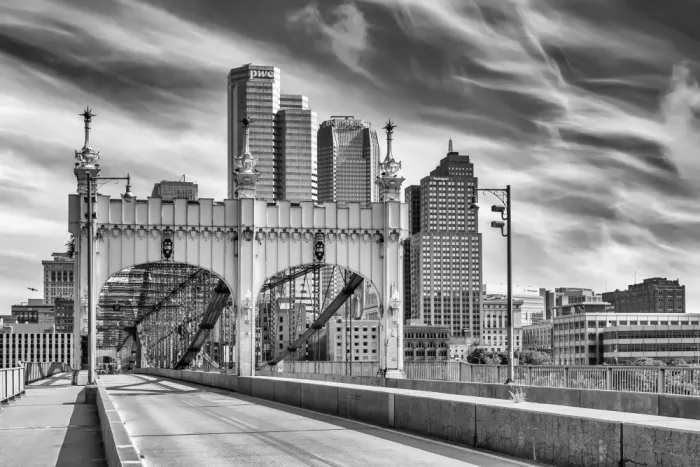 Viola, Melanie: Smithfield Street Bridge Pittsburgh | Monocromatico