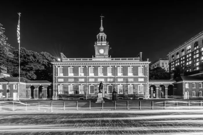 Viola, Melanie: Independence Hall ve Filadelfii | Monochromatický