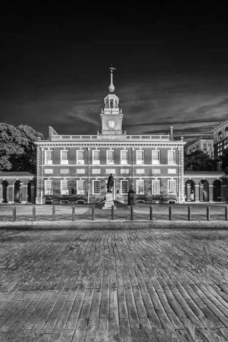 Viola, Melanie: Philadelphia Independence Hall | Monochrom