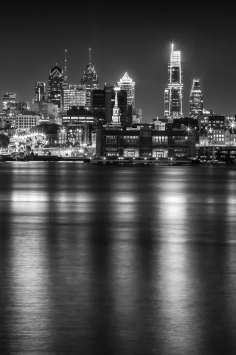 Viola, Melanie: Malebná philadelphská skyline s řekou Delaware