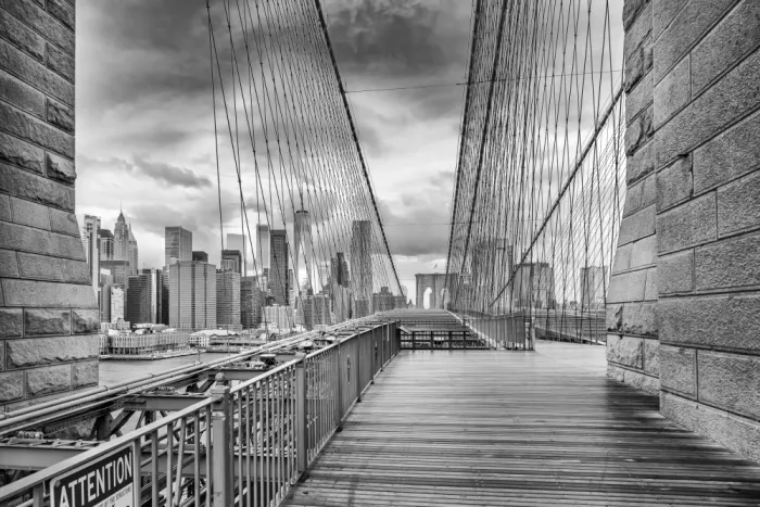 Viola, Melanie: Veduta dal ponte dello skyline del Lower Manhattan