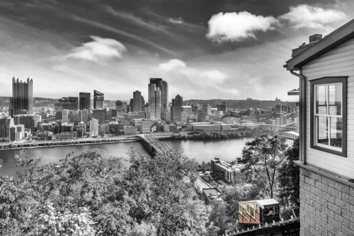 Viola, Melanie: Pittsburgh Skyline und Monongahela Incline | Farbschlüssel