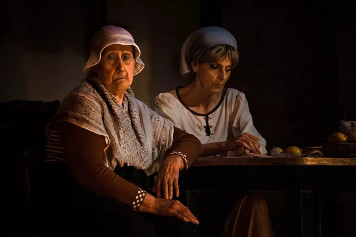 Rampinelli, Roberto: Dvě vesnické ženy sedí v mlčení