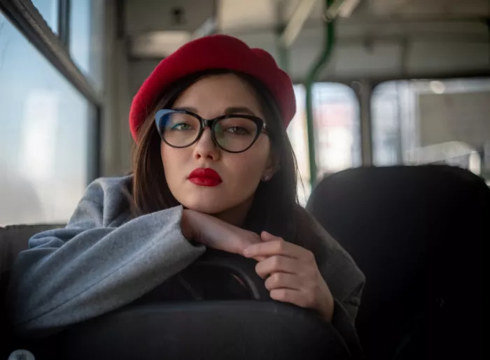 Alaberdov, Arsen: GIRL IN A RED BERET