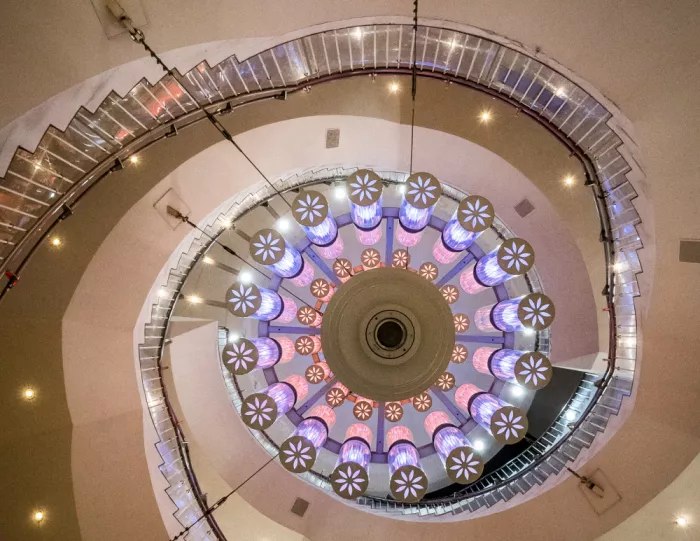 Ôtomo, Michiko: Lampadario di fiori di ciliegio