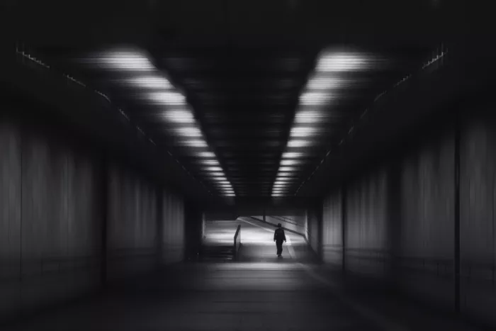 SASAKI, SUSUMU: Unterirdischer Durchgang