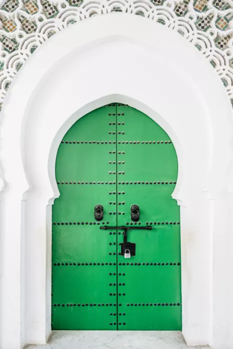 Photolovers: Porta verde e muro bianco in Marocco