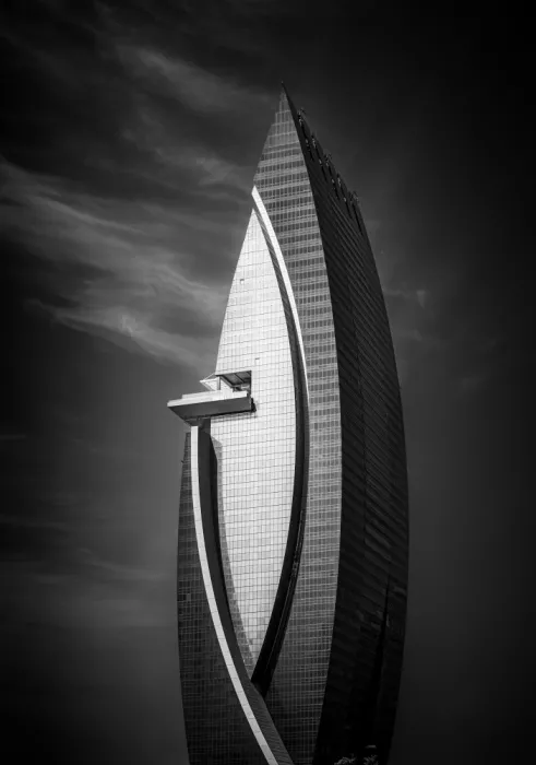 Zhao, Yan: Torre elegante