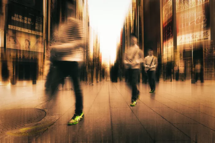moucorn: Ragazzo con scarpe verdi