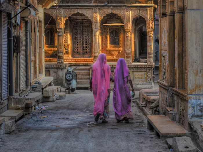 Hammer, Peter: Due donne a Jaisalmer