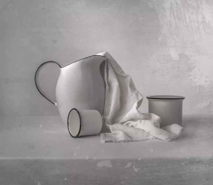 Perfoncio, Margareth: Monocromatico