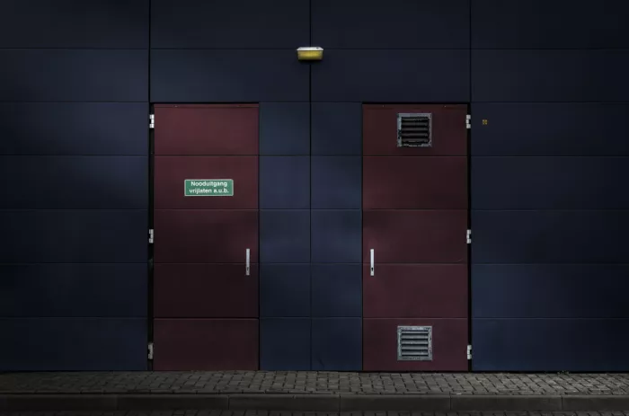 Schuurmans, Wim: - Nooduitgang -