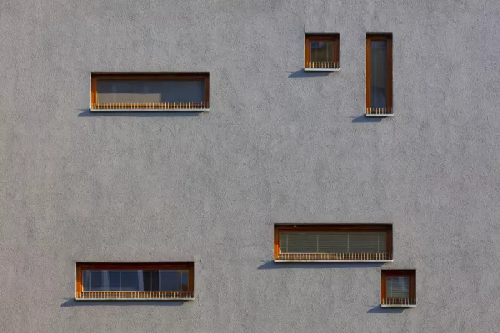 Hrabinsky, Peter: Finestre