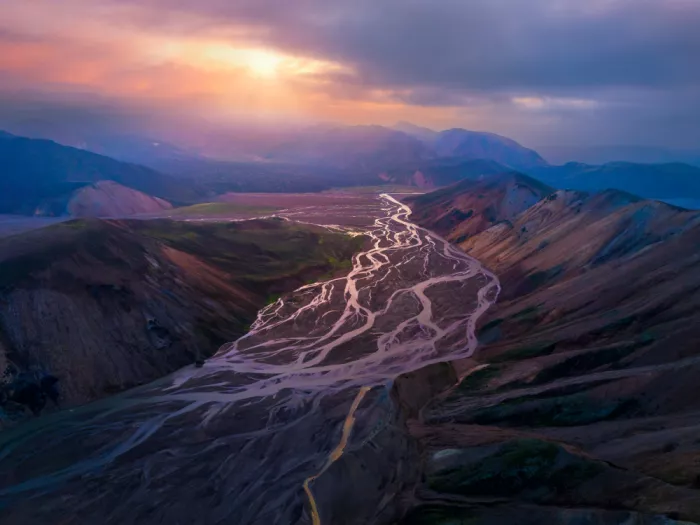 天馬, Feng Chao: Bergenlicht 1