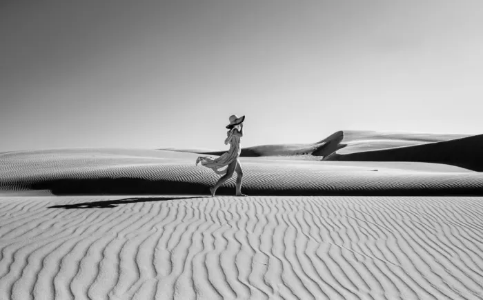 Mao, Dianne: Passeggiata tra le dune di sabbia