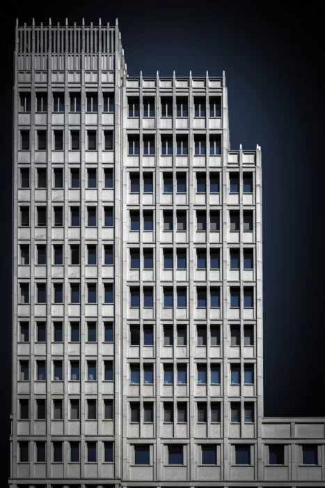 Greco, Luigi: Modernes Gebäude 54