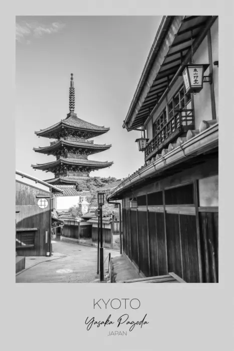 Viola, Melanie: A fuoco: Kyoto storica con la Pagoda Yasaka